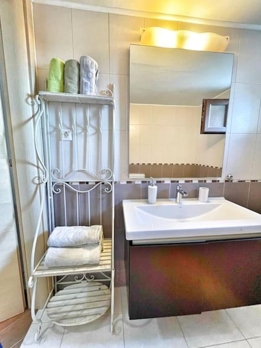 Kathiana Cozy Apartment エクステリア 写真